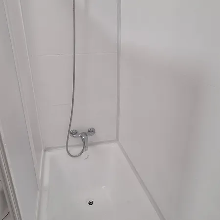 Hostel Bagetti Only For Girls