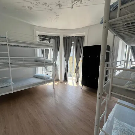 Hostel Bagetti Only For Girls